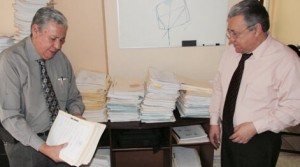 Autoridades de la DIECP cuando entregaban a la Fiscalía los expedientes investigativos.